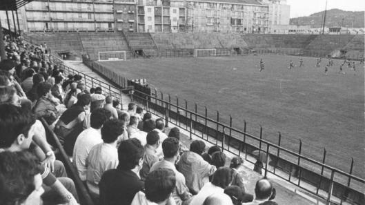 Lo stadio Filadelfia, inaugurato il 17 ottobre 1926, poteva ospitare oltre 30mila spettatori. Ha accolto il Toro fino al 1994 http://goo.gl/PIfGWD
